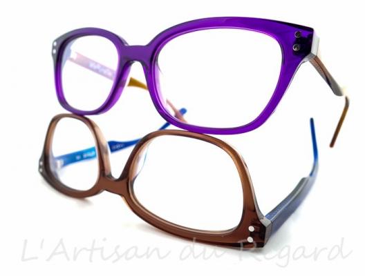 Tête à Lunettes colorées