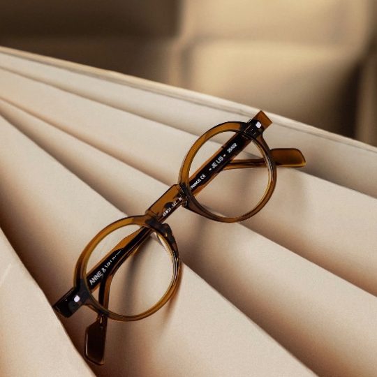 Lunettes de luxe ou créateur | Quelle est la différence ? Opticien Parissien Lunettes de luxe ou créateur | Quelle est la différence ? Opticien Parissien