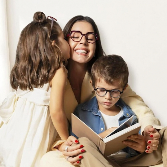 Des lunettes de vue pour petit visage, c’est possible chez  L'Artisan Du Regard
