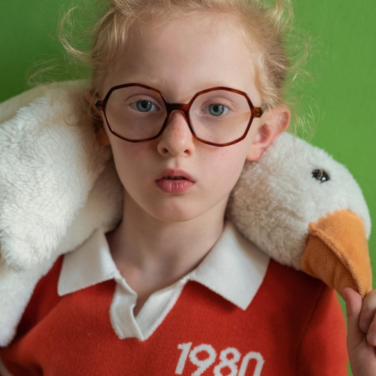 Choisir les premières lunettes de votre enfant, nos conseils d’opticiens