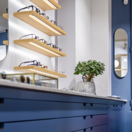 Comment nettoyer ses lunettes sans les rayer | Guide expert