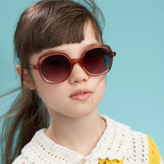 Lunettes de soleil pour enfants allier protection UV et style avec Little Paul & Joe