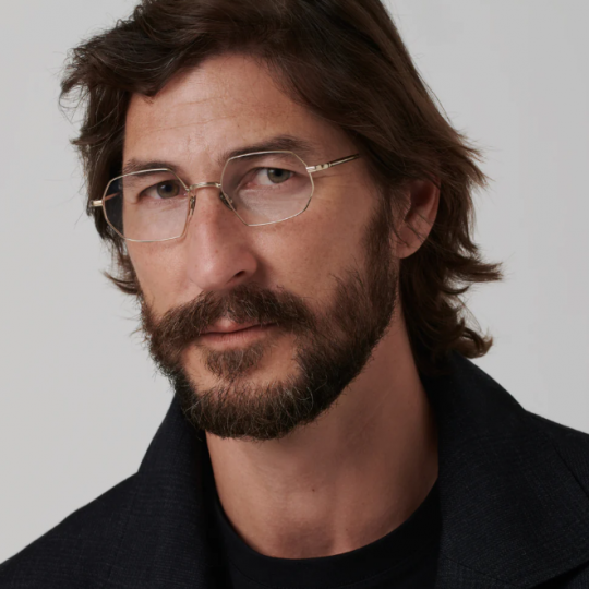 Ahlem : l’art du design solaire et de l’élégance parisienne