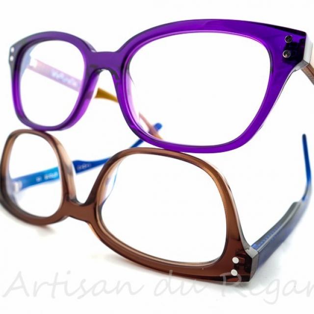 Tête à Lunettes colorées